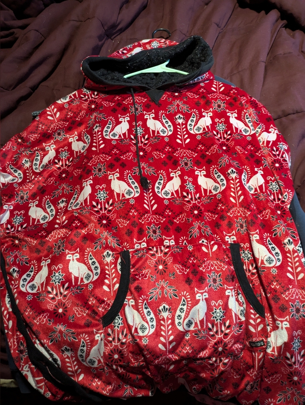 🦊‎ Cozy Scandinavian Folk Art Hoodie by Kensie